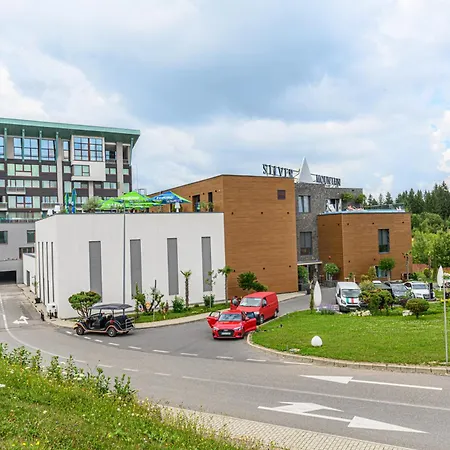 Alpine Escape - Silver Mountain & - Apartment